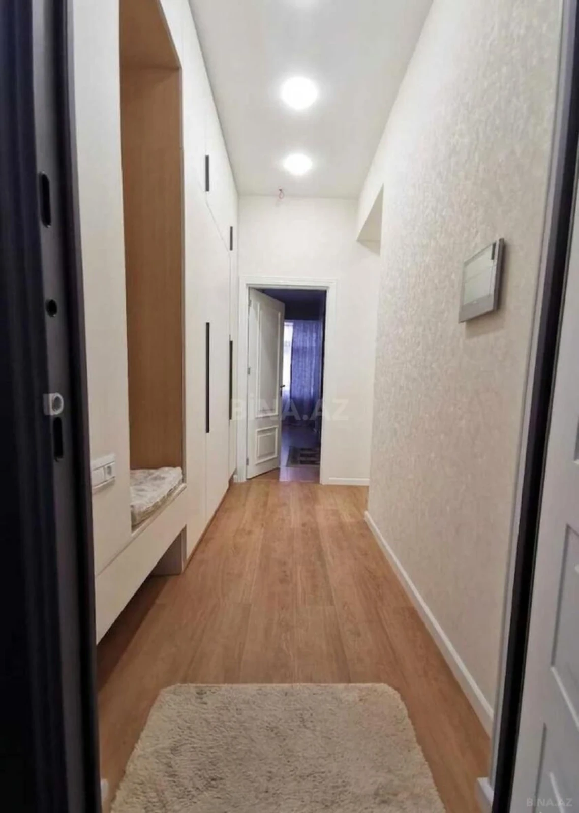 Satılır 3 otaqlı mənzil 93 m²