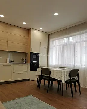 Satılır 3 otaqlı mənzil 93 m²