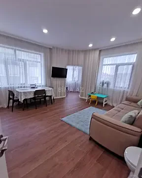 Satılır 3 otaqlı mənzil 93 m²