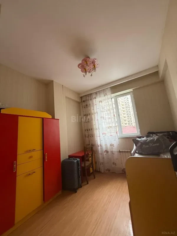 Kirayə verilir 3 otaqlı mənzil 65 m²