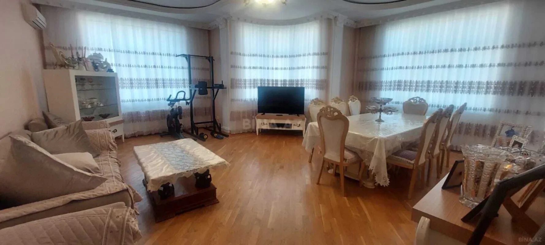 Satılır 4 otaqlı mənzil 175 m²