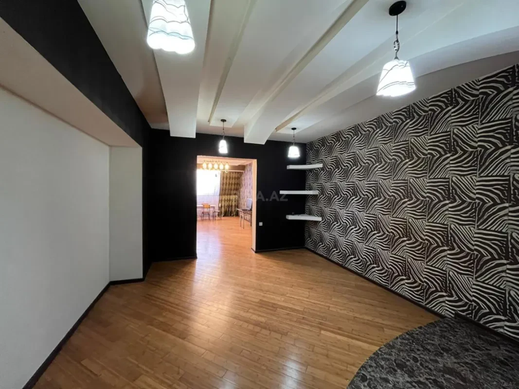 Kirayə verilir 3 otaqlı mənzil 170 m²