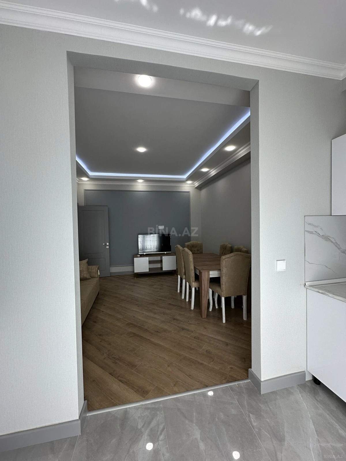 Kirayə verilir 2 otaqlı mənzil 65 m²