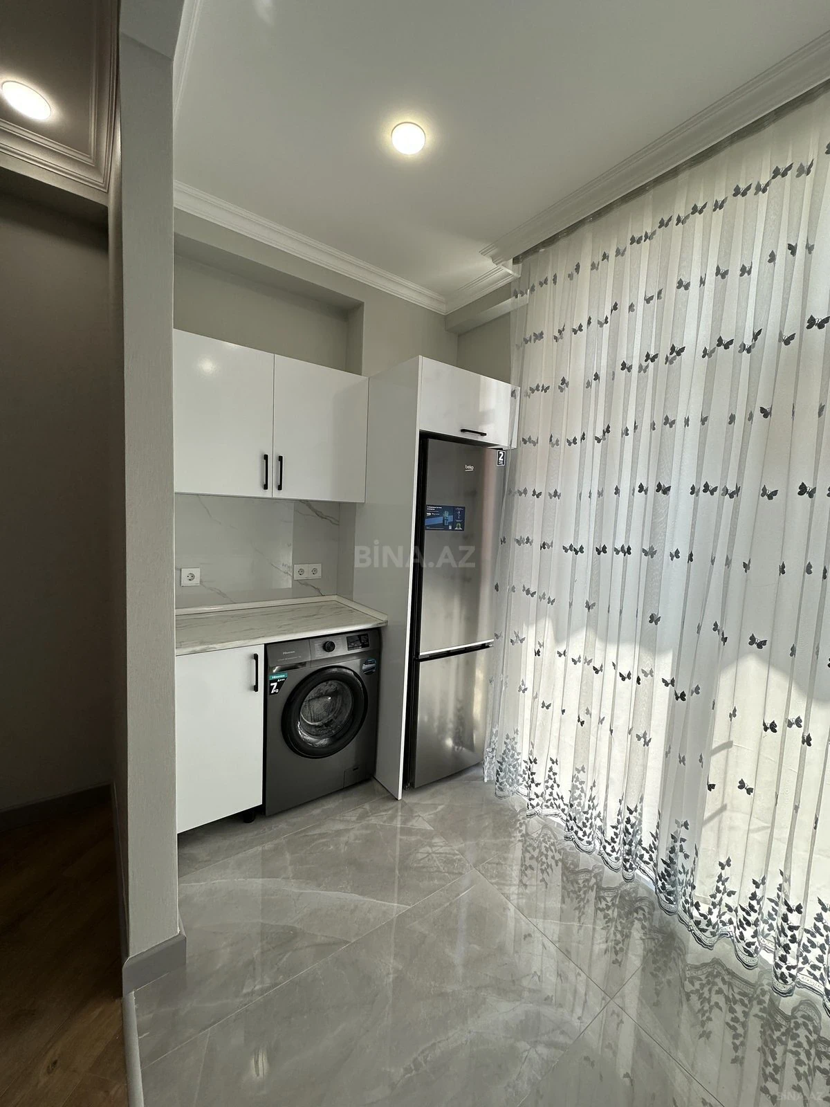 Kirayə verilir 2 otaqlı mənzil 65 m²