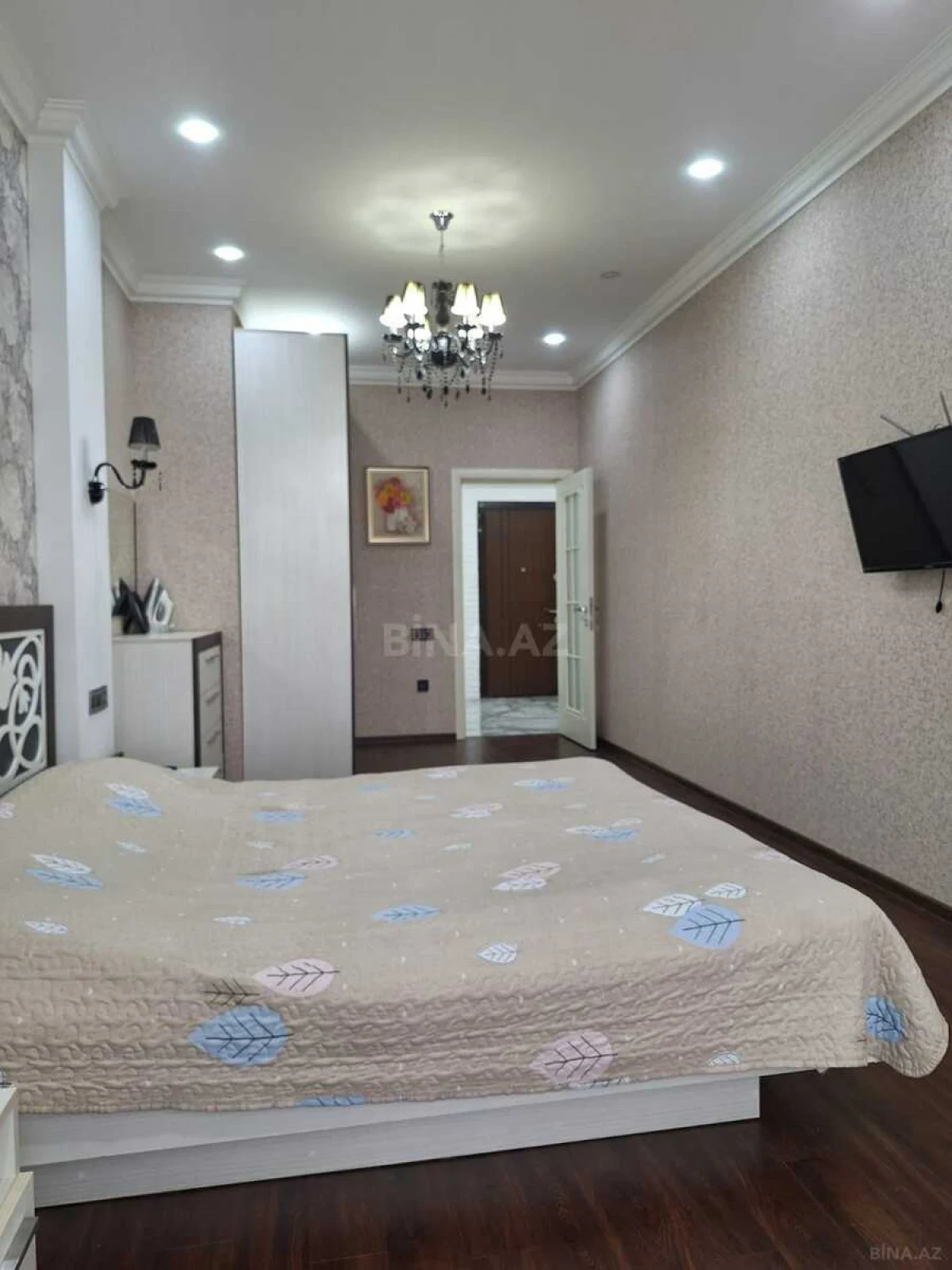 Kirayə verilir 2 otaqlı mənzil 70 m²