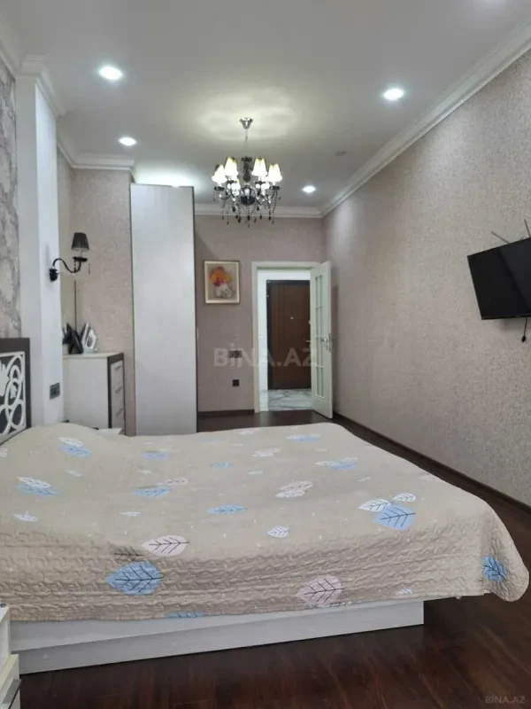 Kirayə verilir 2 otaqlı mənzil 70 m²
