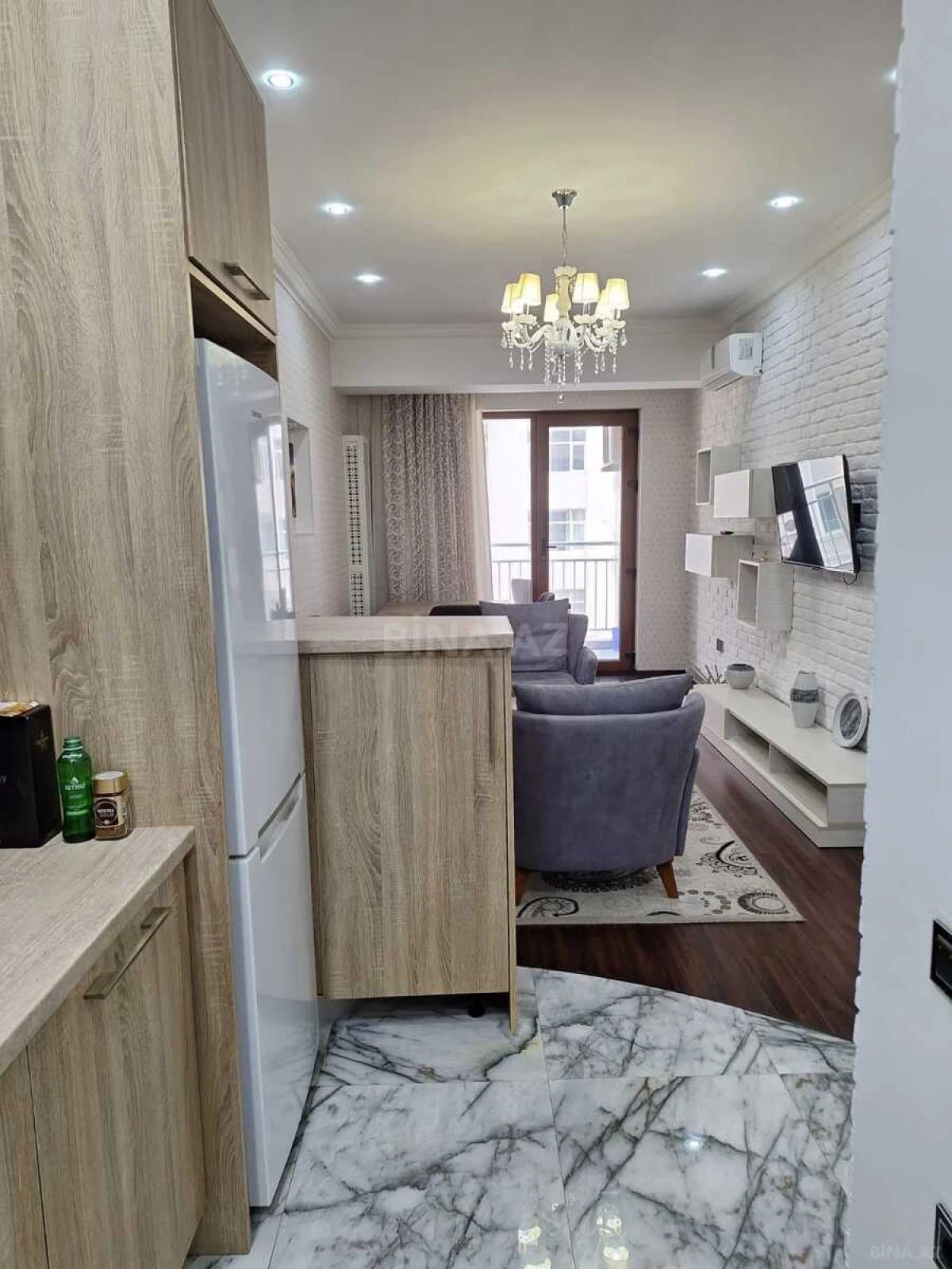 Kirayə verilir 2 otaqlı mənzil 70 m²