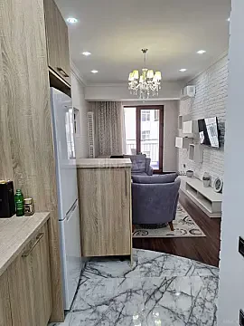 Kirayə verilir 2 otaqlı mənzil 70 m²