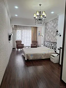 Kirayə verilir 2 otaqlı mənzil 70 m²