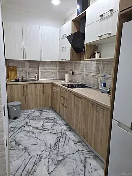 Kirayə verilir 2 otaqlı mənzil 70 m²