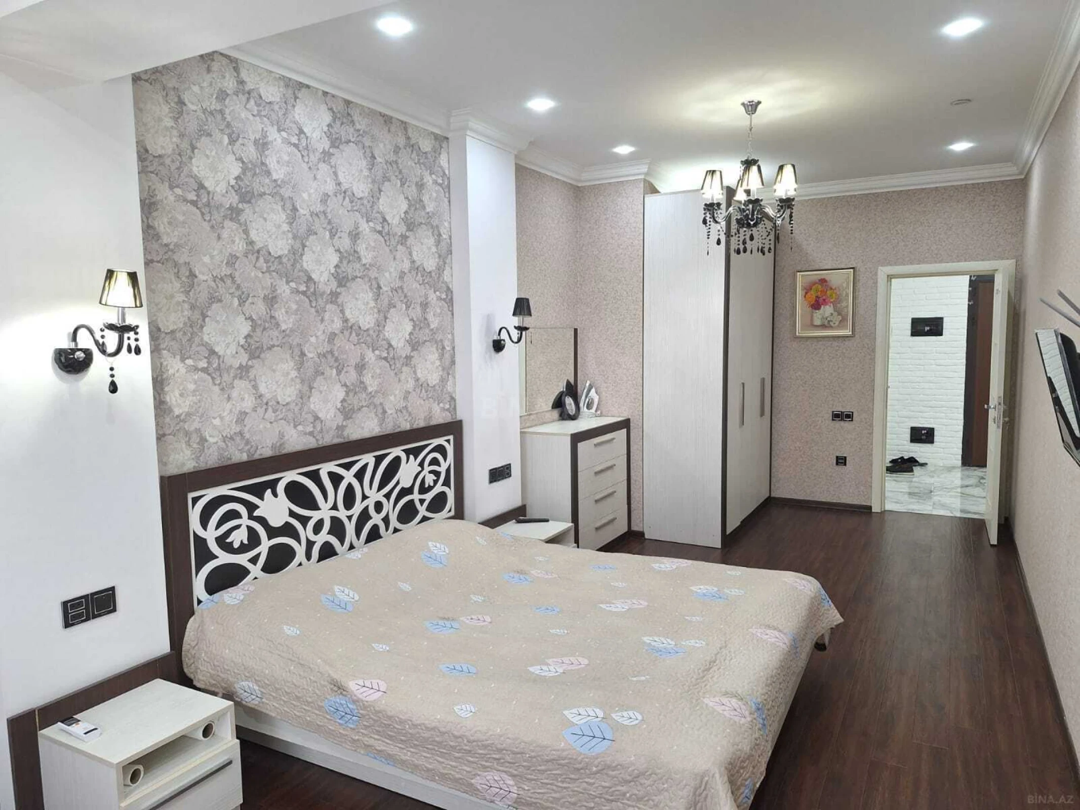 Kirayə verilir 2 otaqlı mənzil 70 m²