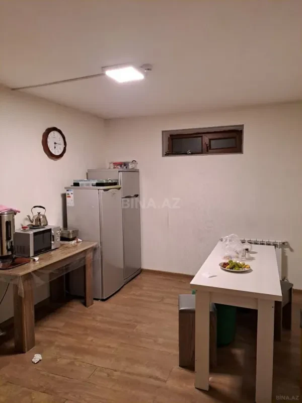 Kirayə verilir 20 otaqlı ofis 1100 m²