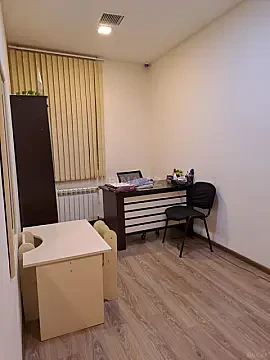 Kirayə verilir 20 otaqlı ofis 1100 m²