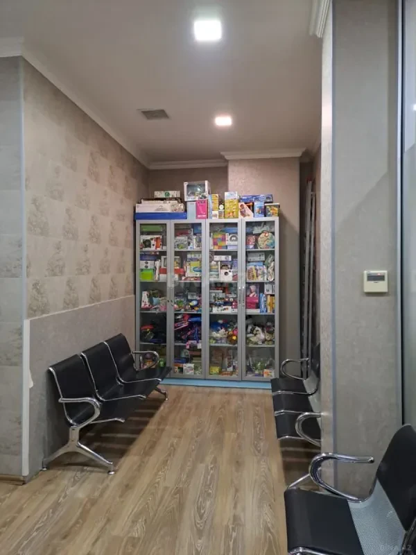 Kirayə verilir 20 otaqlı ofis 1100 m²