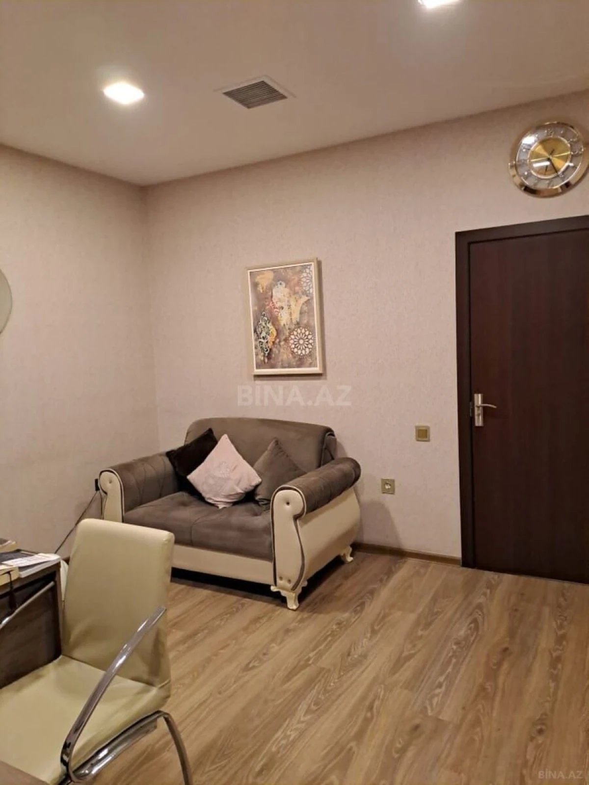 Kirayə verilir 20 otaqlı ofis 1100 m²