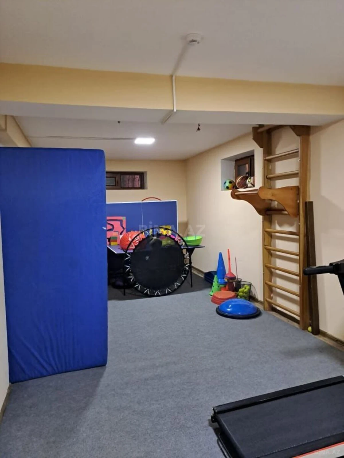 Kirayə verilir 20 otaqlı ofis 1100 m²