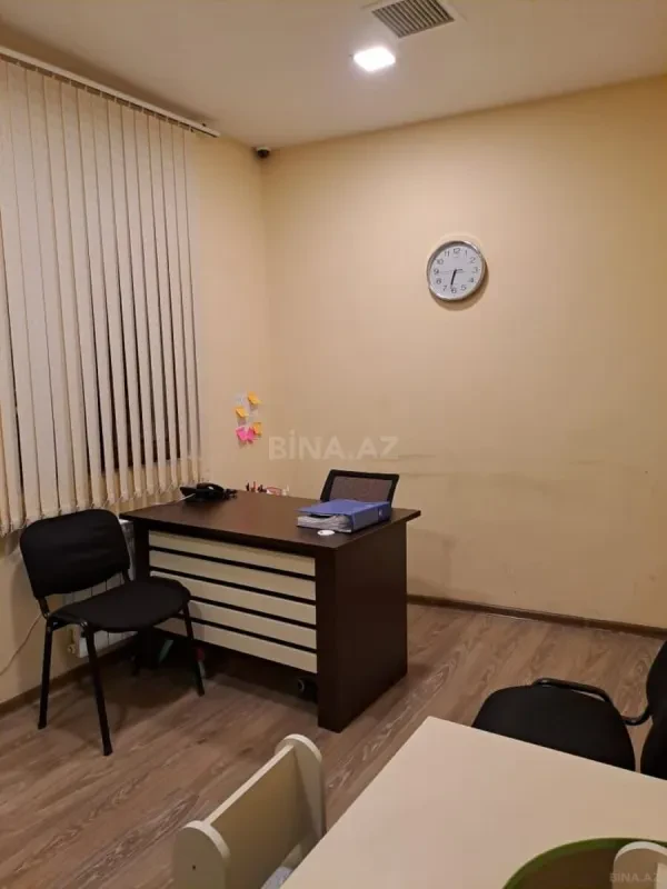 Kirayə verilir 20 otaqlı ofis 1100 m²