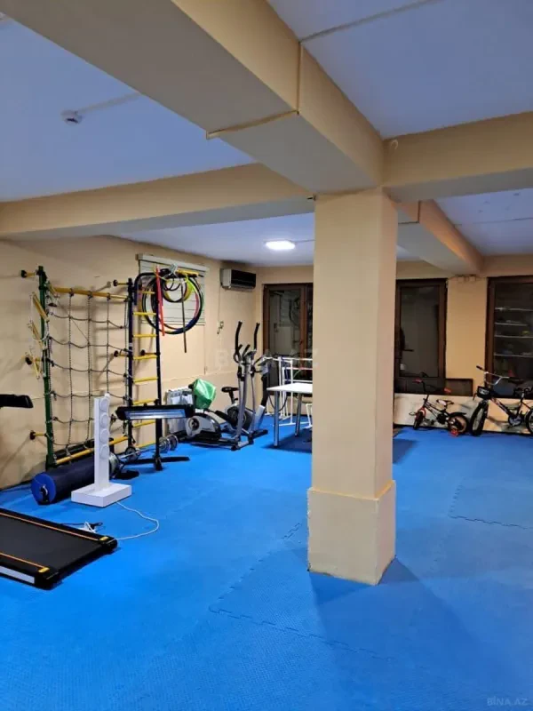 Kirayə verilir 20 otaqlı ofis 1100 m²