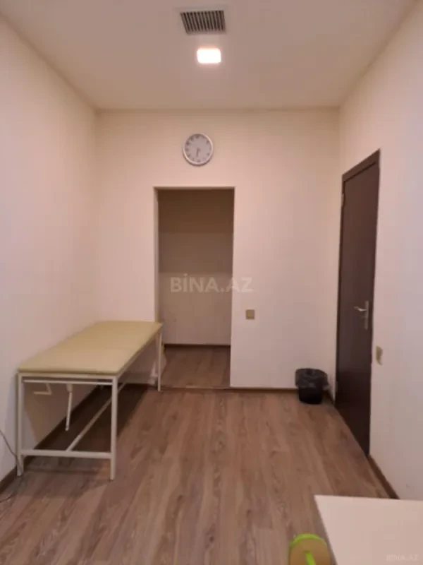 Kirayə verilir 20 otaqlı ofis 1100 m²