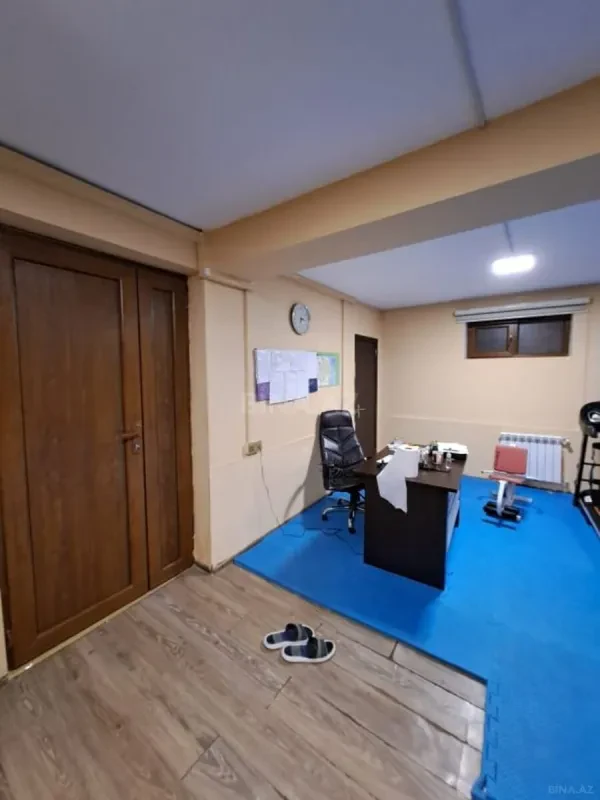 Kirayə verilir 20 otaqlı ofis 1100 m²