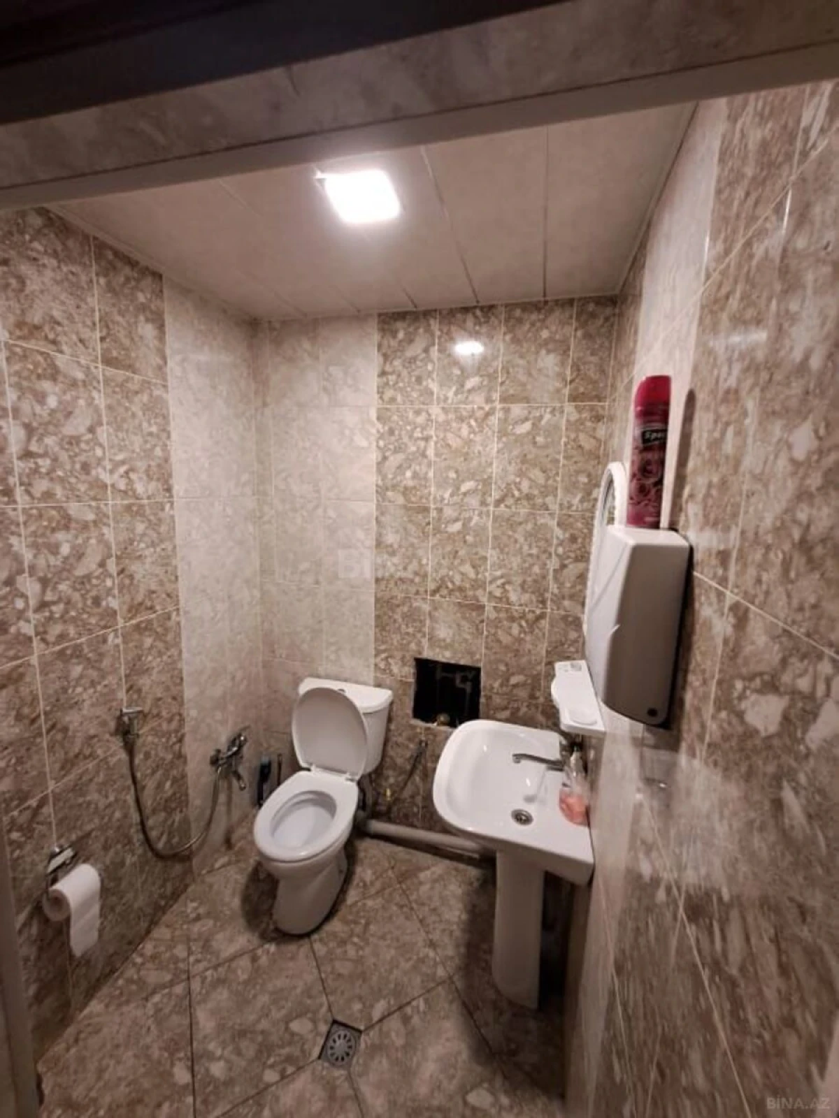 Kirayə verilir 20 otaqlı ofis 1100 m²