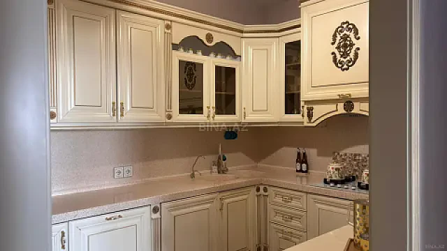 Satılır 4 otaqlı mənzil 90 m²