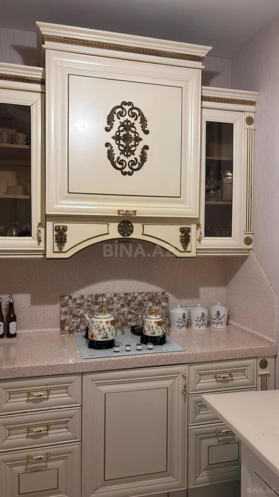 Satılır 4 otaqlı mənzil 90 m²
