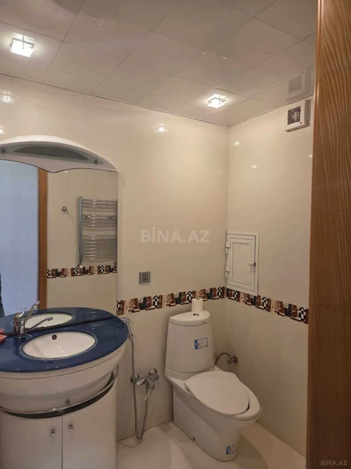 Kirayə verilir 3 otaqlı mənzil 176 m²