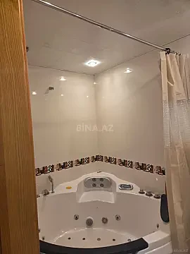 Kirayə verilir 3 otaqlı mənzil 176 m²