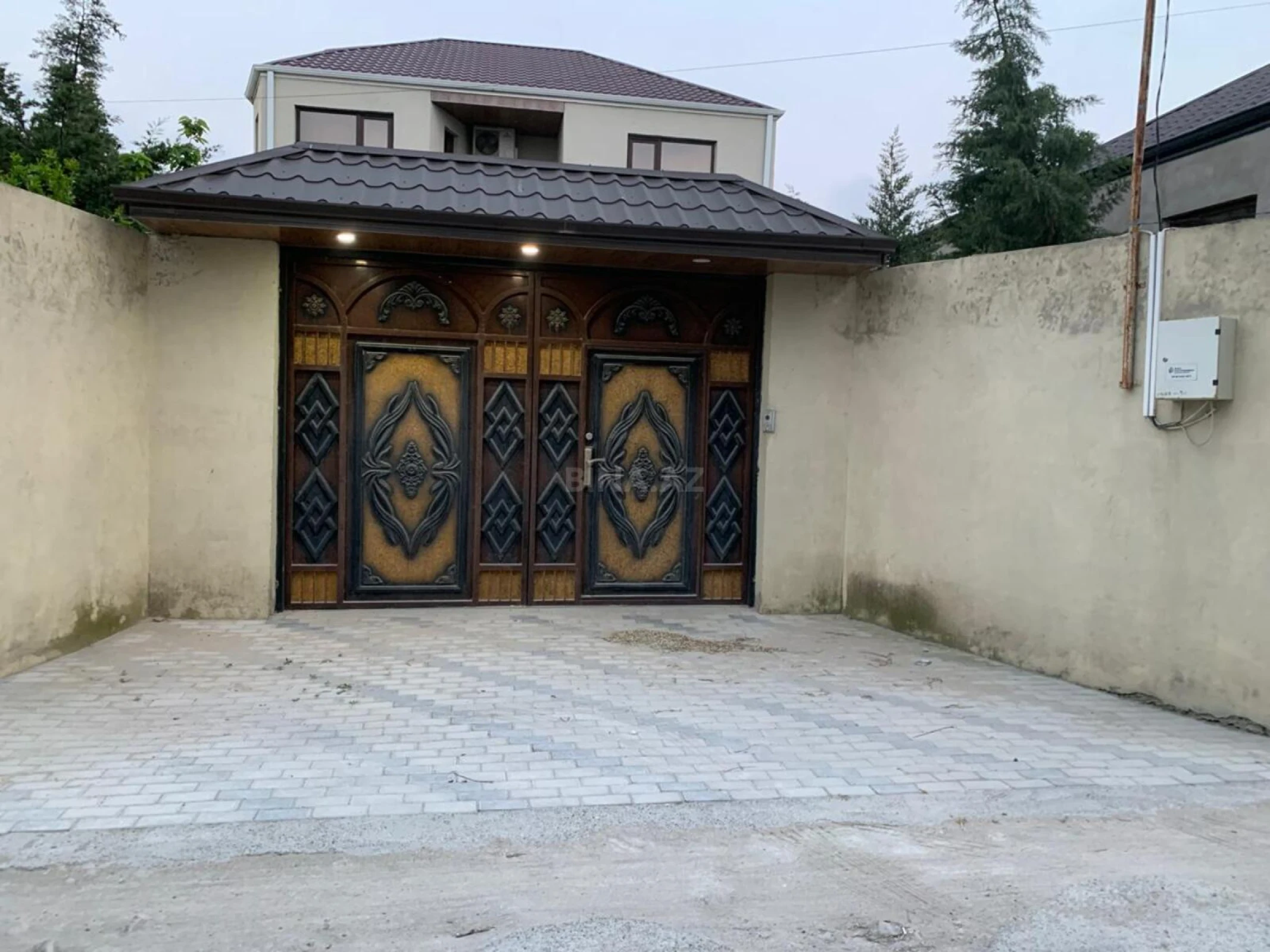 Satılır 4 otaqlı həyət evi 200 m²