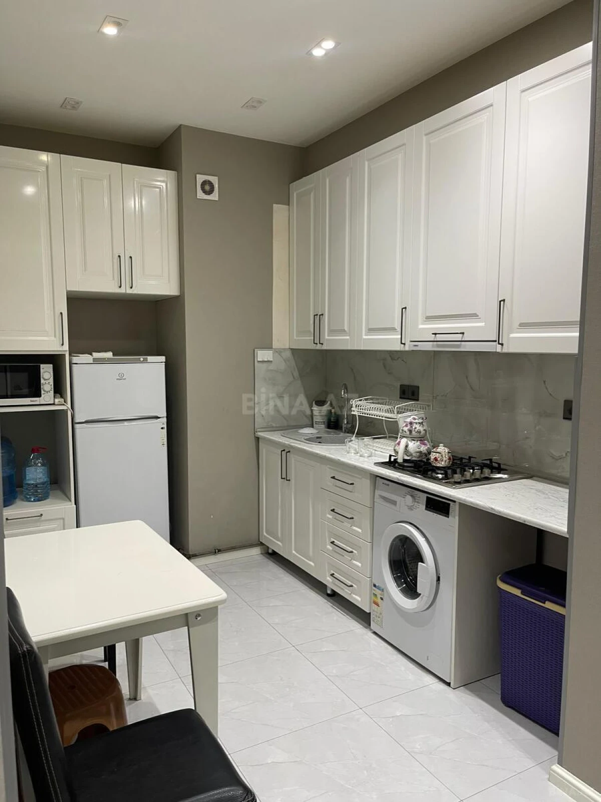 Kirayə verilir 2 otaqlı mənzil 88 m²