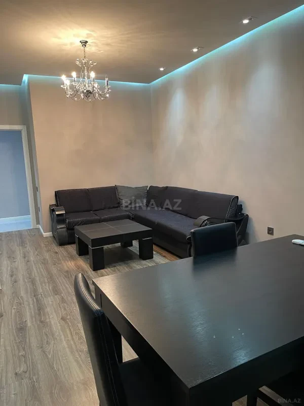 Kirayə verilir 2 otaqlı mənzil 88 m²