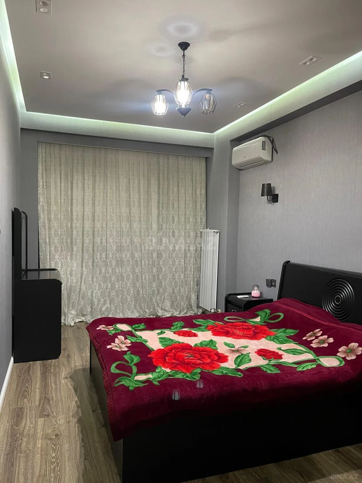 Kirayə verilir 2 otaqlı mənzil 88 m²