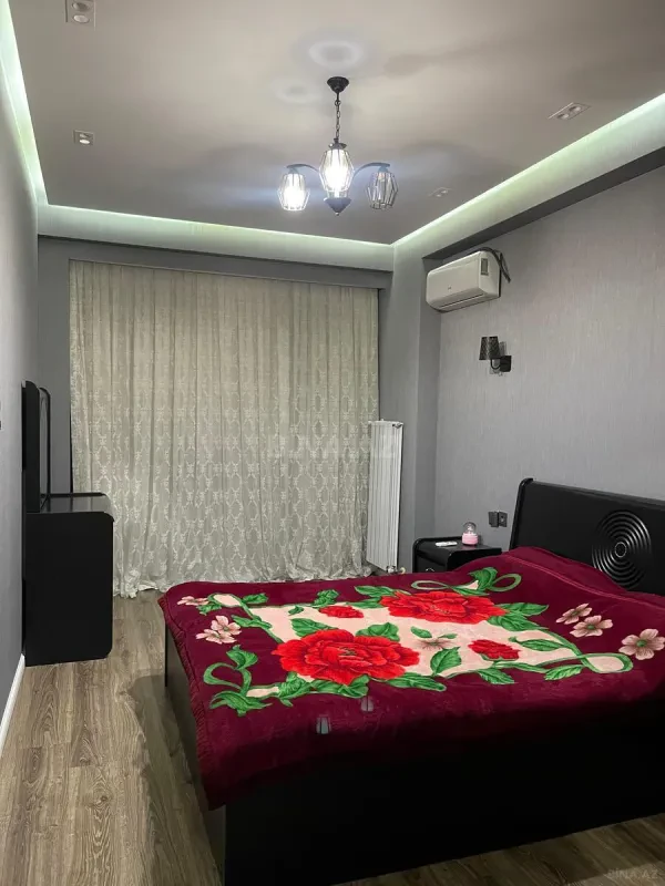 Kirayə verilir 2 otaqlı mənzil 88 m²