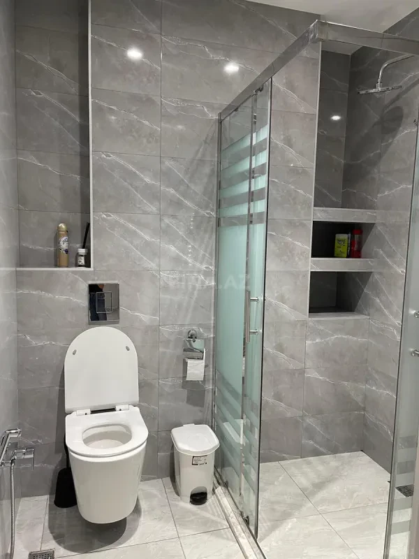 Kirayə verilir 2 otaqlı mənzil 88 m²