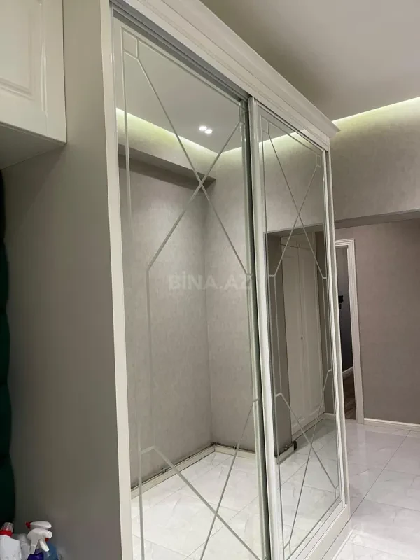 Kirayə verilir 2 otaqlı mənzil 88 m²