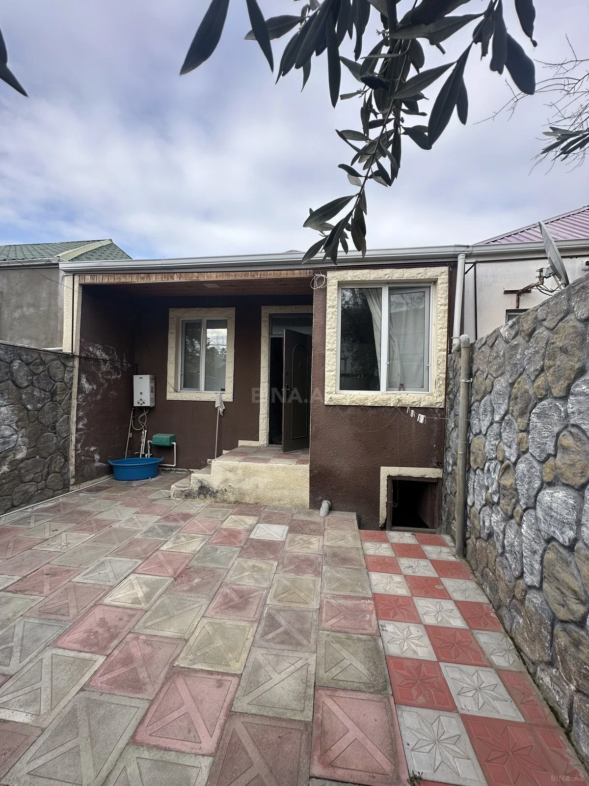 Satılır 2 otaqlı həyət evi 60 m²
