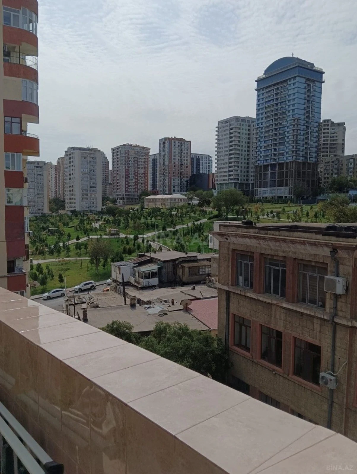 Satılır 2 otaqlı mənzil 80 m²