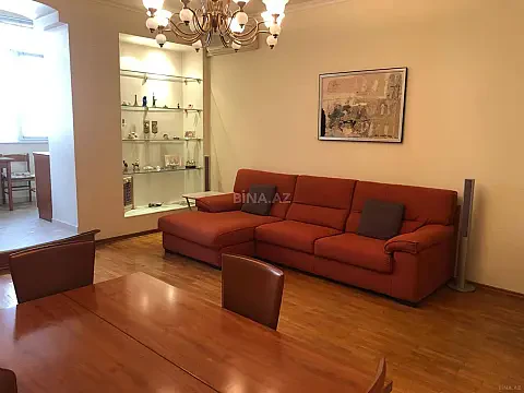 Satılır 4 otaqlı mənzil 114 m² — Bakı 4 otaq 114.00 m²