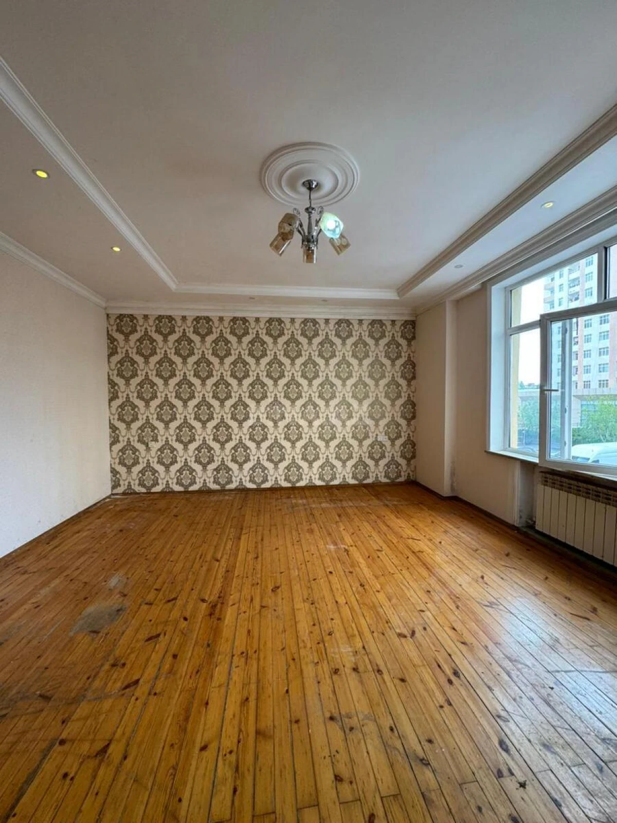 Satılır 2 otaqlı mənzil 90 m²