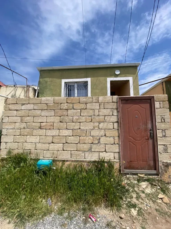Satılır 1 otaqlı həyət evi 45 m²