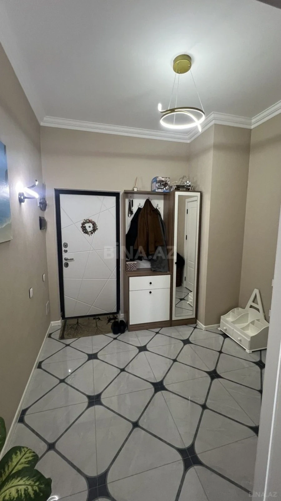 Satılır 2 otaqlı mənzil 55 m²