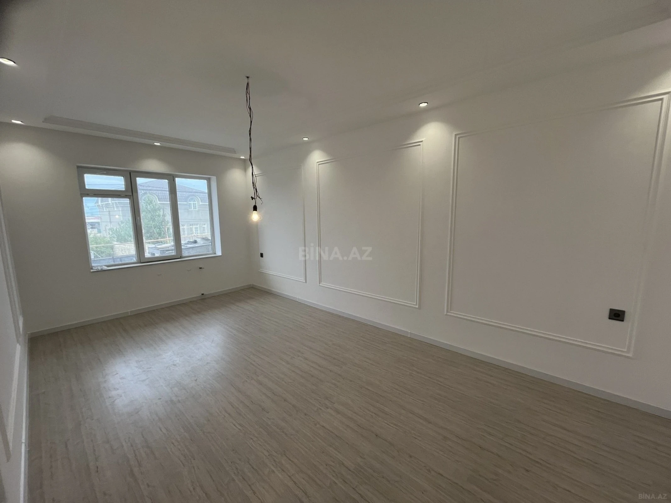 Satılır 6 otaqlı həyət evi 175.5 m²