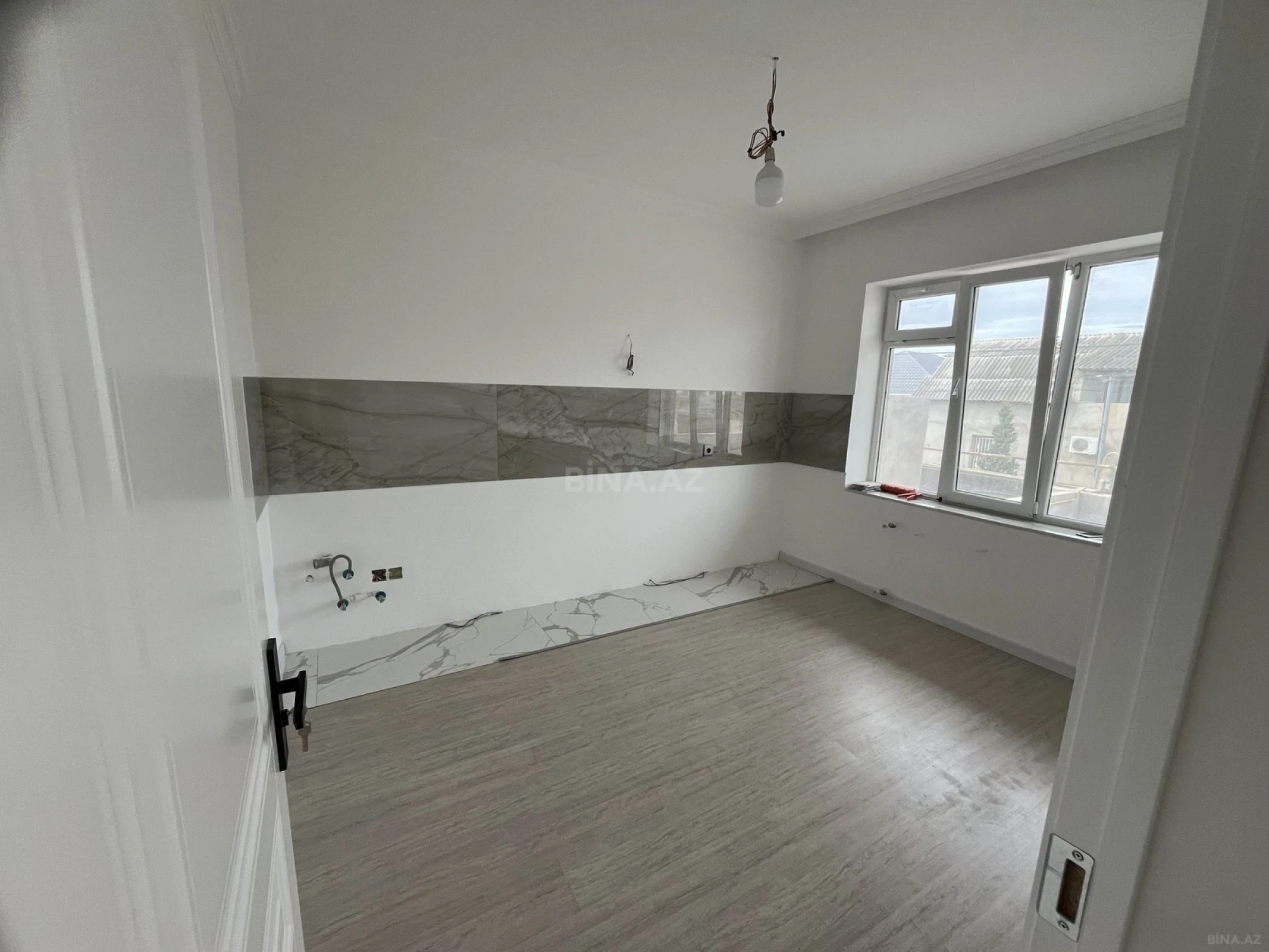 Satılır 6 otaqlı həyət evi 175.5 m²