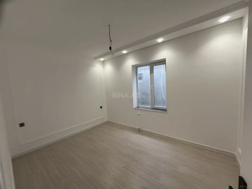 Satılır 6 otaqlı həyət evi 175.5 m²