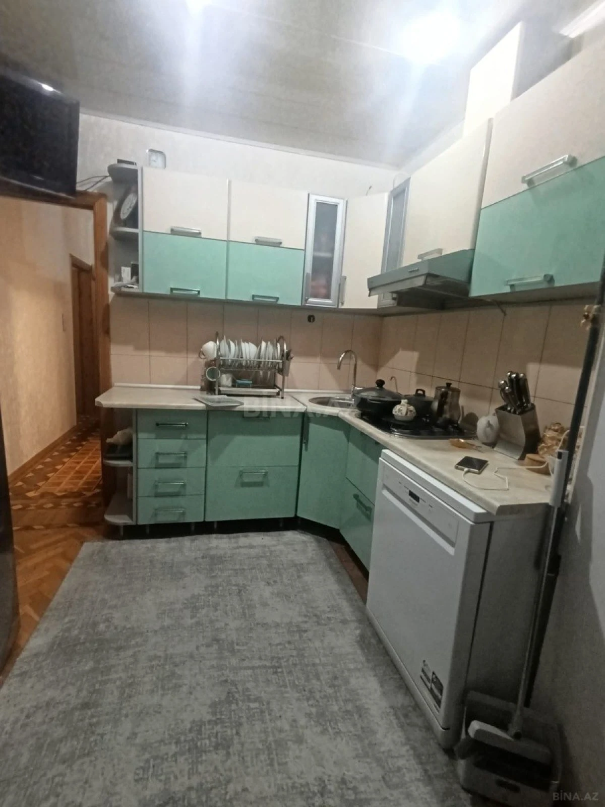 Satılır 4 otaqlı mənzil 100 m²