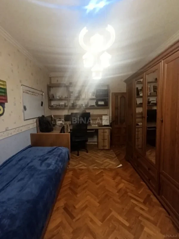 Satılır 4 otaqlı mənzil 100 m²