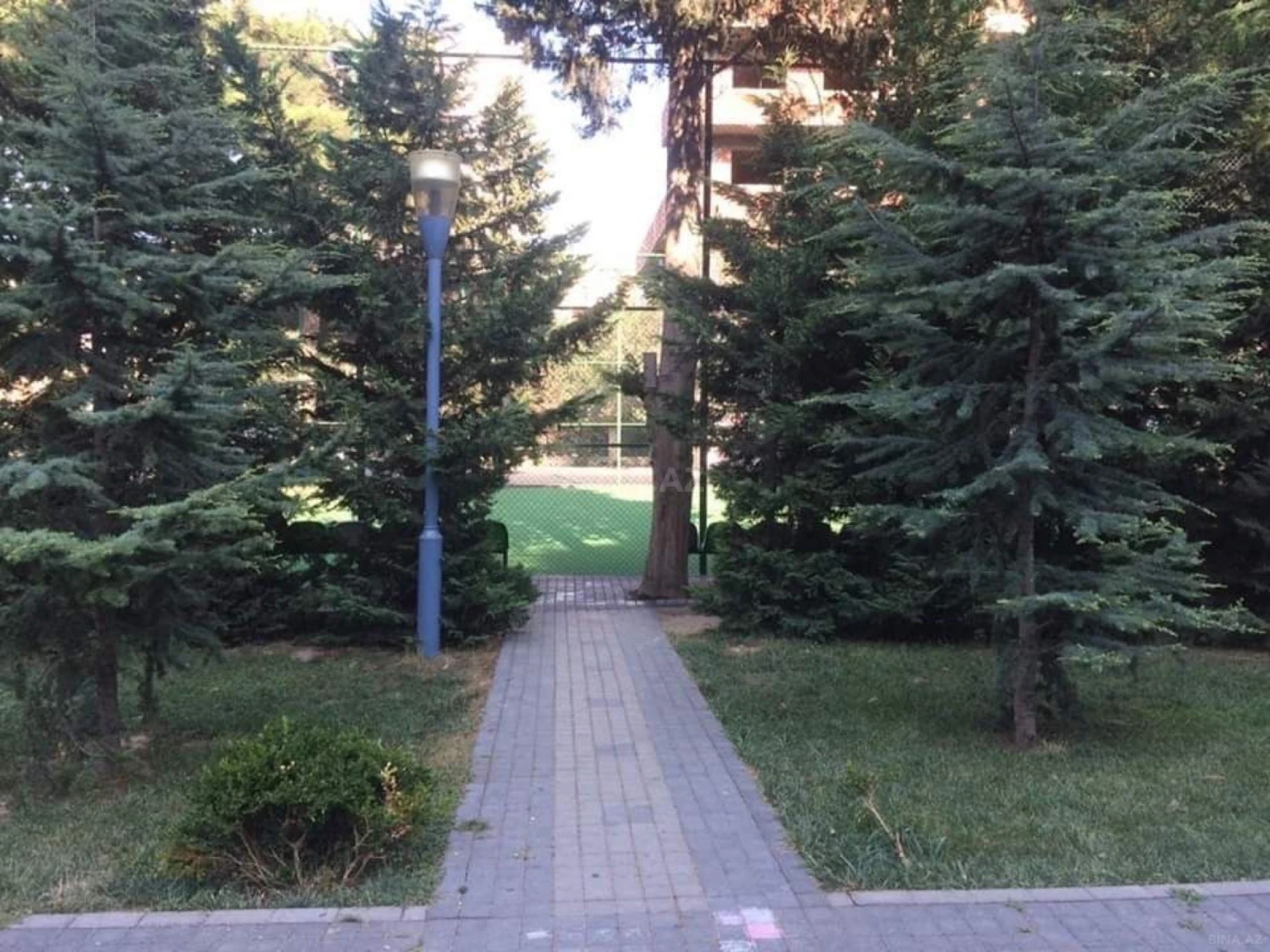 Satılır 4 otaqlı mənzil 100 m²