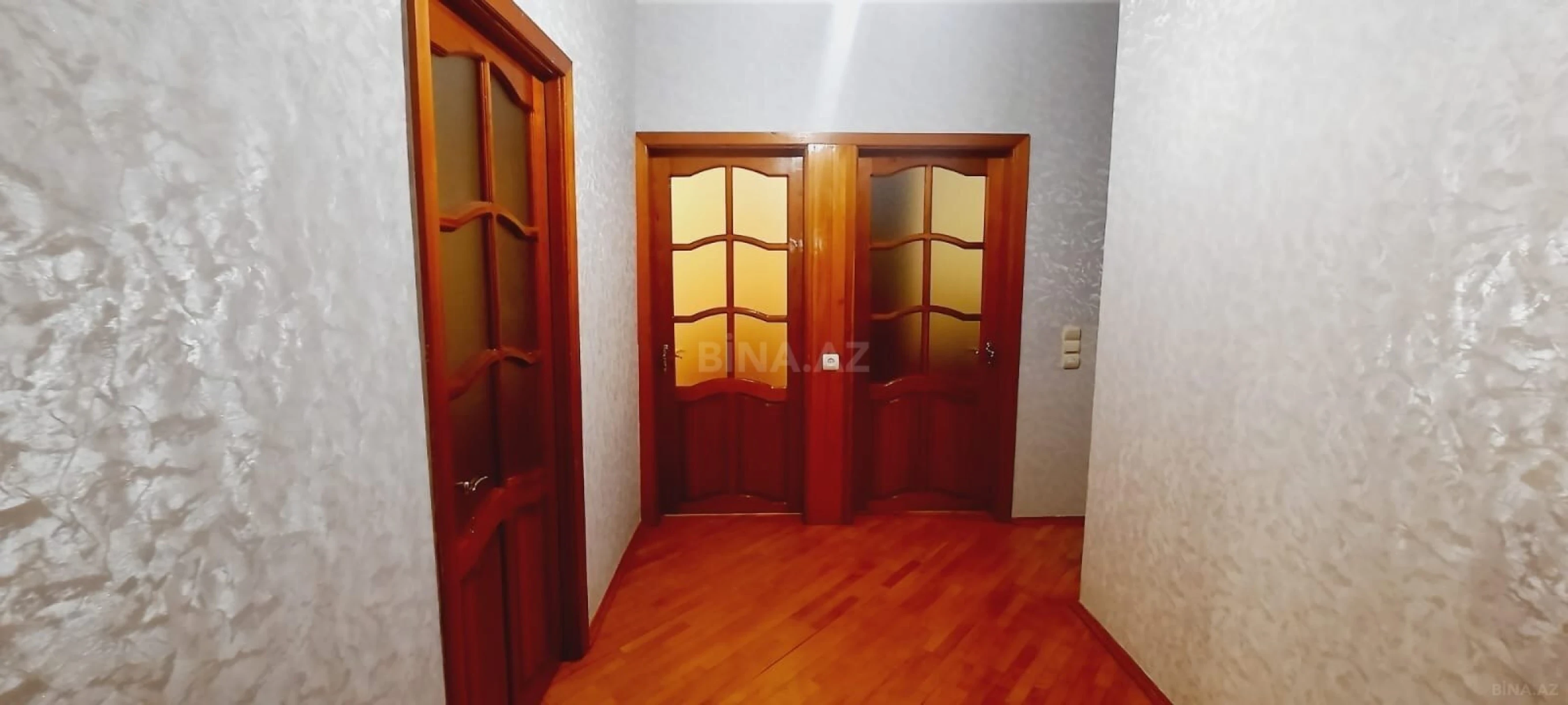 Satılır 4 otaqlı mənzil 100 m²