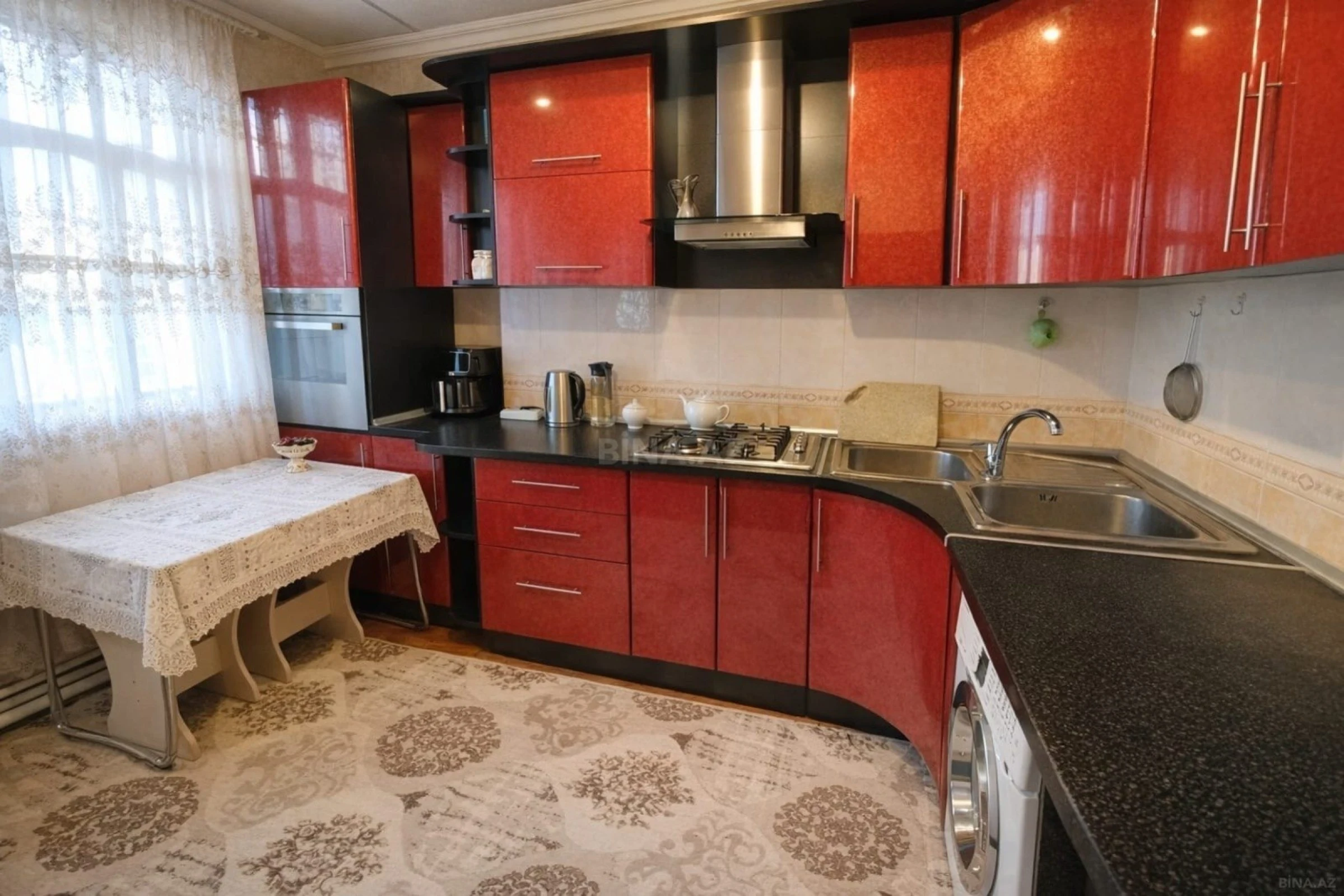 Satılır 4 otaqlı mənzil 100 m²
